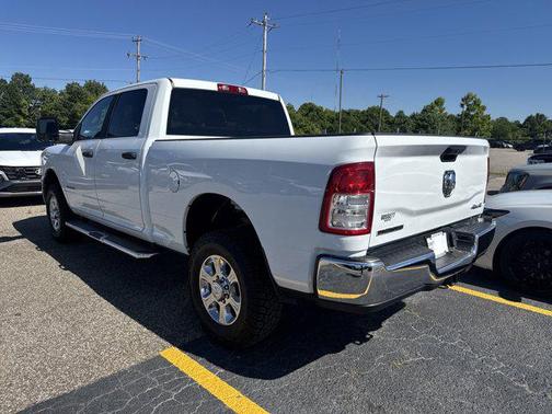 Bright White Clearcoat 2024 RAM 2500 Big Horn Crew Cab 4x4 6'4' Box
