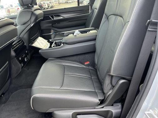 2024 Jeep Grand Wagoneer L Series II 4x4