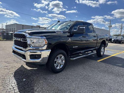 2024 RAM 2500 Big Horn Crew Cab 4x4 6'4' Box