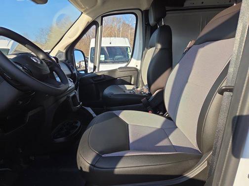 2026 RAM ProMaster 1500 Low Roof