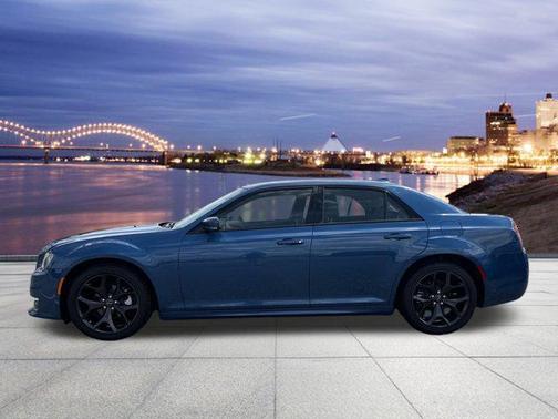 2023 Chrysler 300 Touring