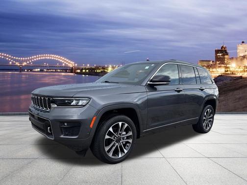 Baltic Gray Metallic Clearcoat 2022 Jeep Grand Cherokee Overland