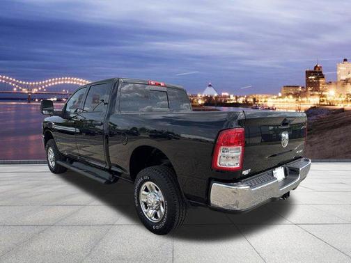 2024 RAM 2500 Tradesman Crew Cab 4x4 6'4' Box