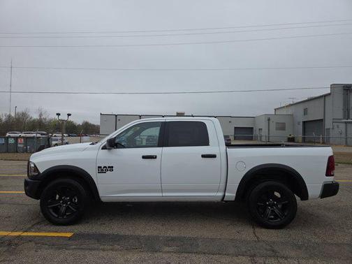 2024 RAM 1500 Classic Warlock Crew Cab 4x4 5'7' Box
