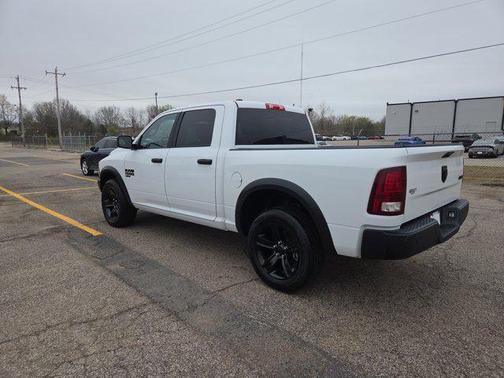 2024 RAM 1500 Classic Warlock Crew Cab 4x4 5'7' Box