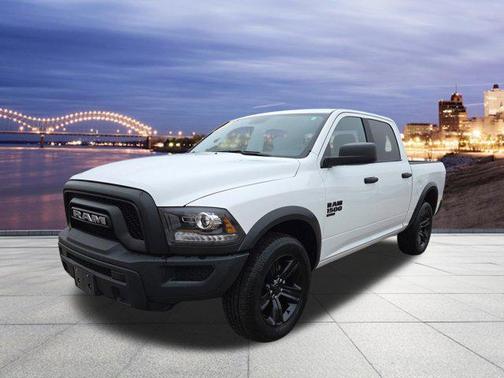 2024 RAM 1500 Classic Warlock Crew Cab 4x4 5'7' Box