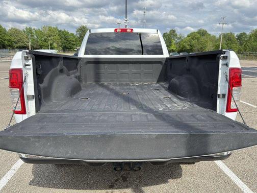 2024 RAM 3500 Big Horn Crew Cab 4x4 8' Box