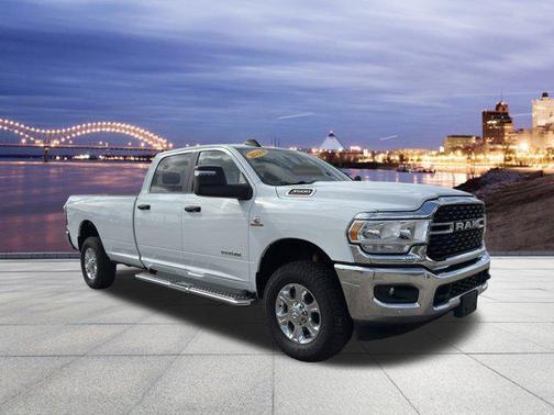 2024 RAM 3500 Big Horn Crew Cab 4x4 8' Box