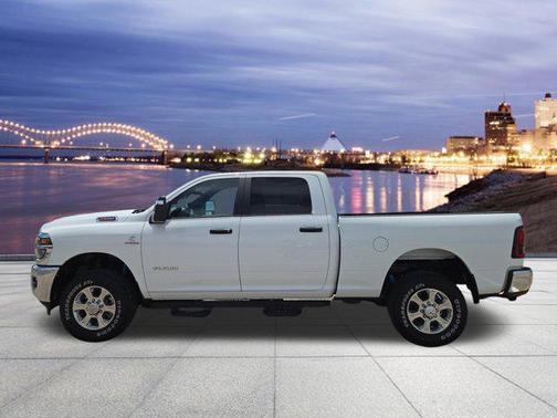 Bright White Clearcoat 2025 RAM 2500 Big Horn Crew Cab 4x4 6'4' Box