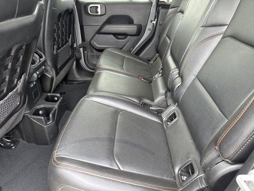 Sting-Gray Clearcoat 2022 Jeep Gladiator Mojave 4x4