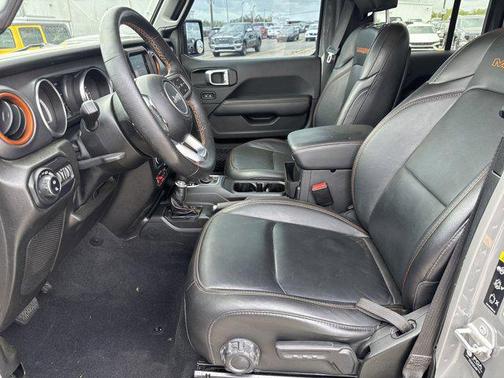 Sting-Gray Clearcoat 2022 Jeep Gladiator Mojave 4x4