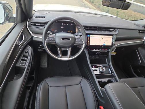 Bright White Clearcoat 2026 Jeep Grand Cherokee Limited