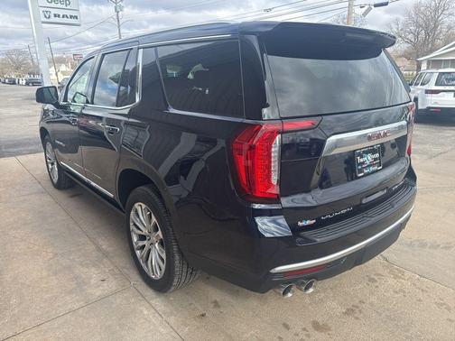 Midnight Blue Metallic 2023 GMC Yukon Denali