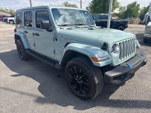 Earl Clearcoat 2023 Jeep Wrangler 4xe Sahara