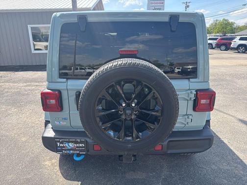 Earl Clearcoat 2023 Jeep Wrangler 4xe Sahara