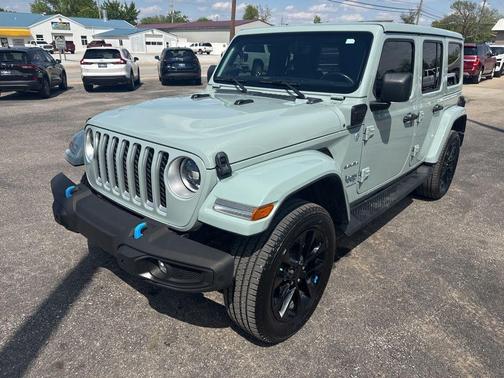 Earl Clearcoat 2023 Jeep Wrangler 4xe Sahara