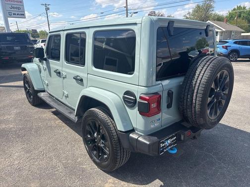 Earl Clearcoat 2023 Jeep Wrangler 4xe Sahara