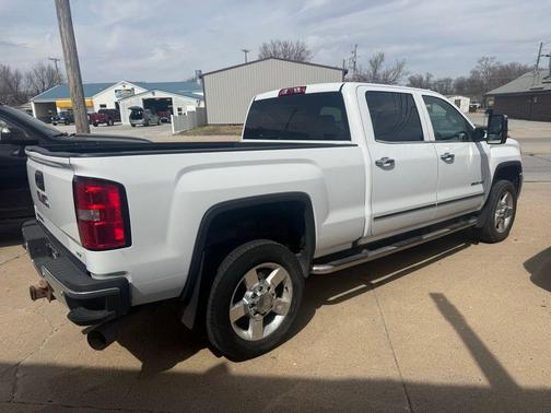 Summit White 2016 GMC Sierra 2500 SLT