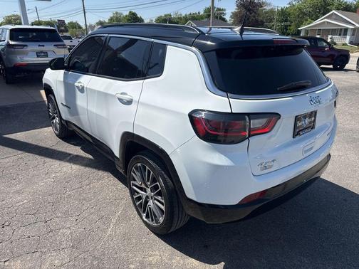 Bright White Clearcoat 2022 Jeep Compass Limited