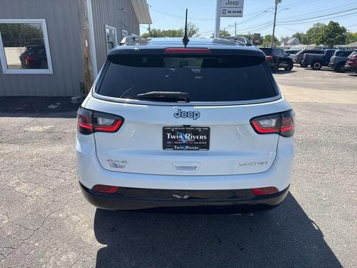 Bright White Clearcoat 2022 Jeep Compass Limited