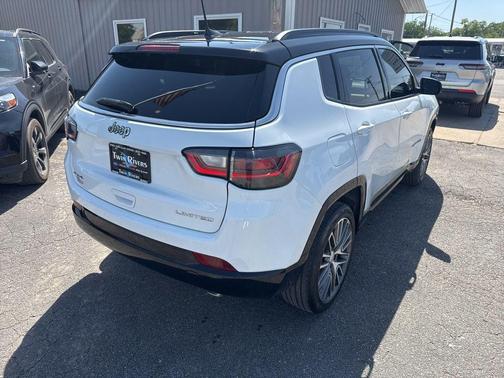 Bright White Clearcoat 2022 Jeep Compass Limited