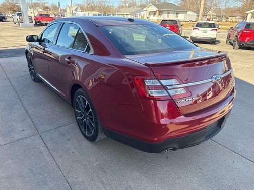 2018 Ford Taurus SEL