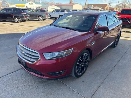 2018 Ford Taurus SEL