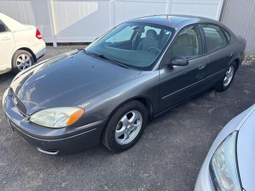 2004 Ford Taurus SES