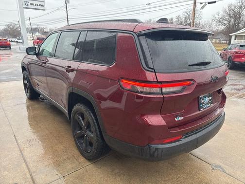 2023 Jeep Grand Cherokee L Laredo