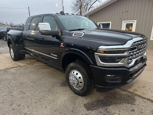 2026 RAM 3500 Limited
