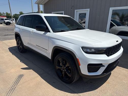 2023 Jeep Grand Cherokee Altitude