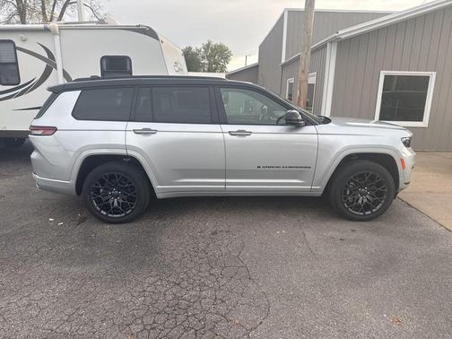 2025 Jeep Grand Cherokee L Summit