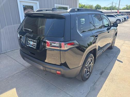 Diamond Black 2026 Jeep Cherokee LAREDO/LIMITED