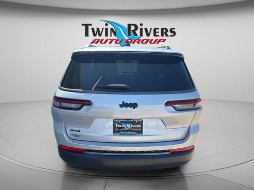 Silver Zynith 2026 Jeep Grand Cherokee L Limited