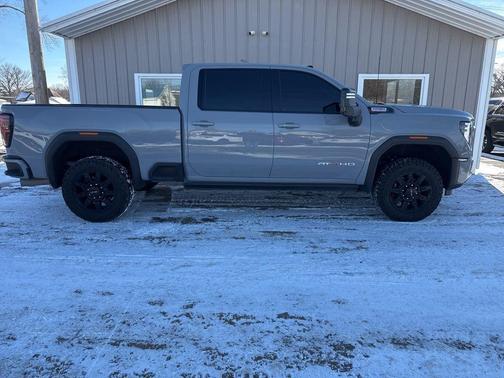 2024 GMC Sierra 2500 AT4