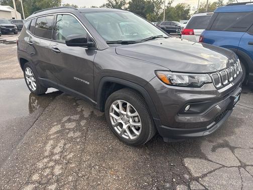 2022 Jeep Compass Latitude Lux