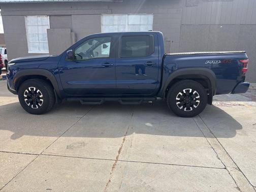 Deep Blue Pearl 2022 Nissan Frontier PRO-4X