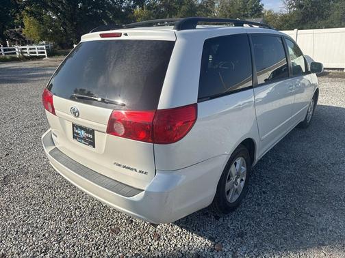 2009 Toyota Sienna XLE
