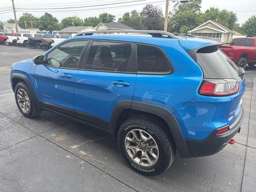 Hydro Blue Pearlcoat 2020 Jeep Cherokee Trailhawk