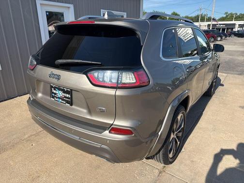 2019 Jeep Cherokee Overland