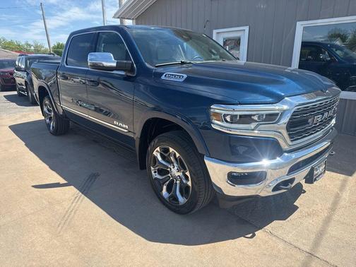 Patriot Blue Pearlcoat 2023 RAM 1500 Limited