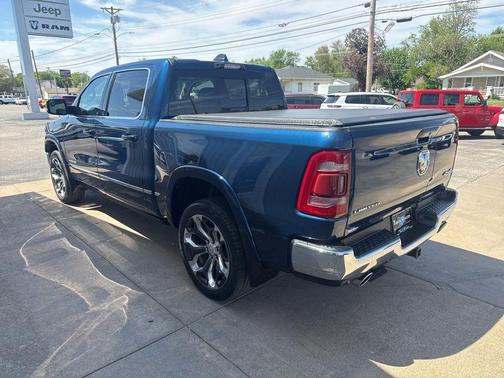 Patriot Blue Pearlcoat 2023 RAM 1500 Limited