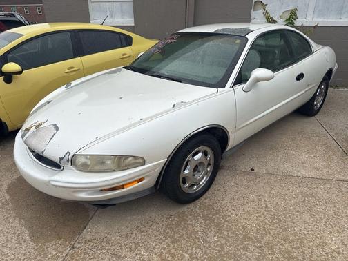 1999 Buick Riviera Base