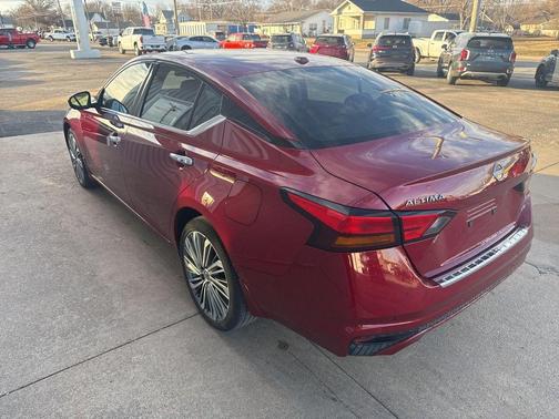2023 Nissan Altima 2.5 SL