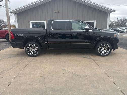 Diamond Black 2026 RAM 1500 Tungsten
