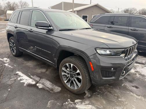 2022 Jeep Grand Cherokee Overland