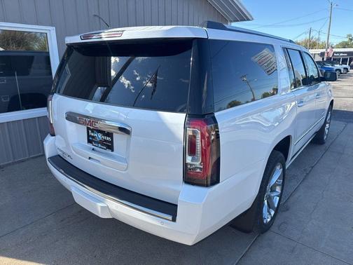 2017 GMC Yukon XL Denali
