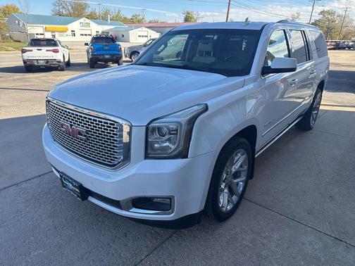 2017 GMC Yukon XL Denali