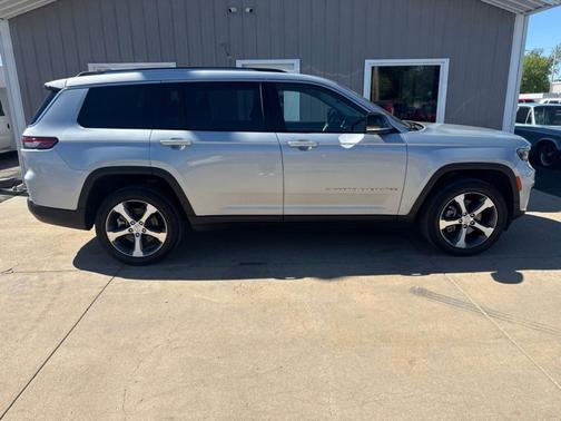 Silver Zynith 2023 Jeep Grand Cherokee L Limited