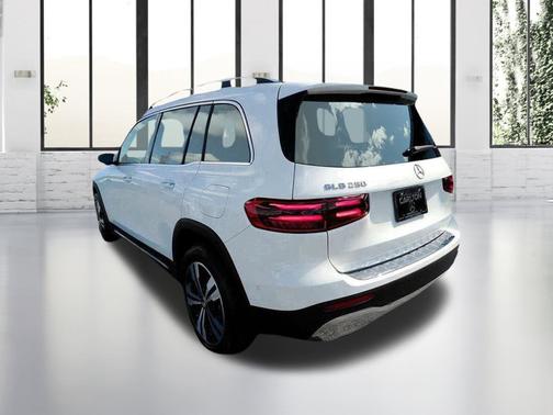 2025 Mercedes-Benz GLB 250 4MATIC